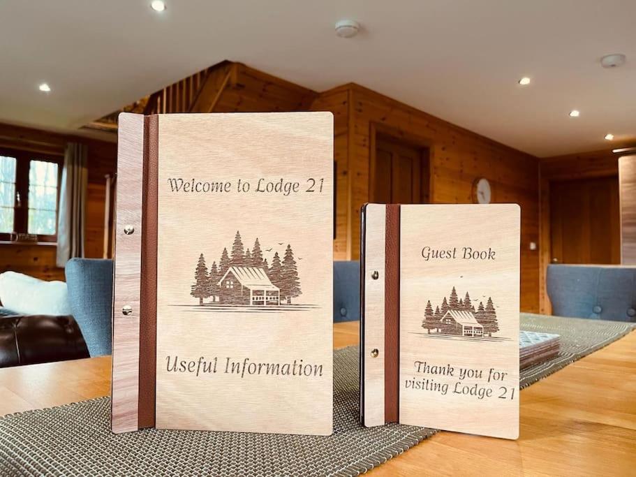 Artro Lodge Luxury 3 Bedroom, 3 Bathroom & Hot Tub スランベドル エクステリア 写真